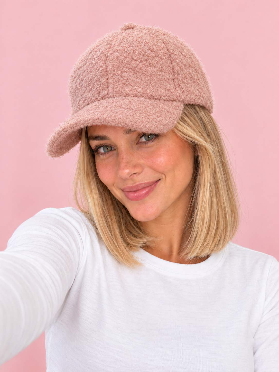 GORRA PELUCHE ROSA